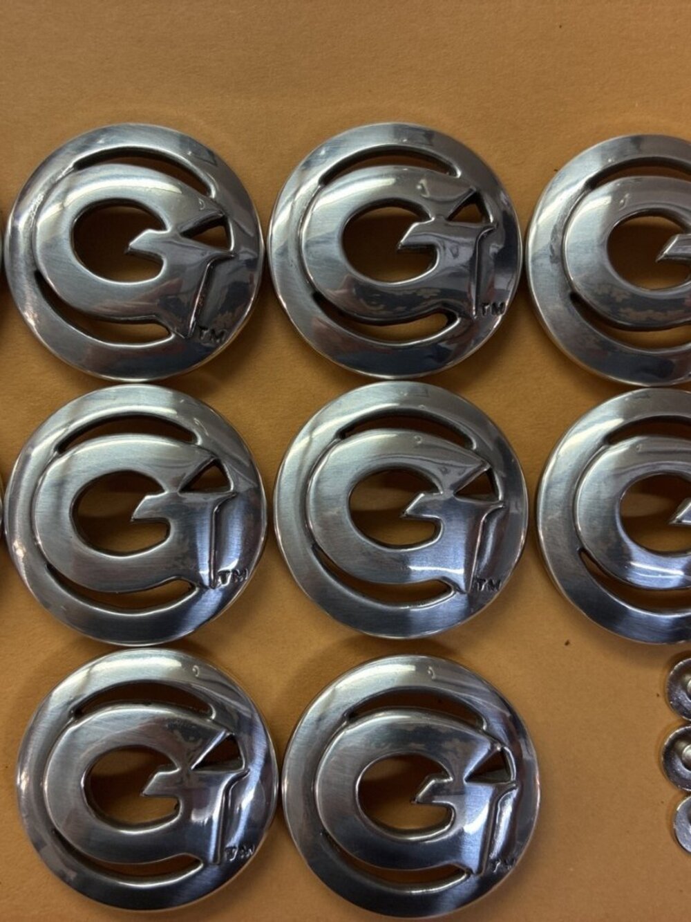 Lot of 10 Georgia Bulldogs Tin Conchos with Screws - 1 Inch